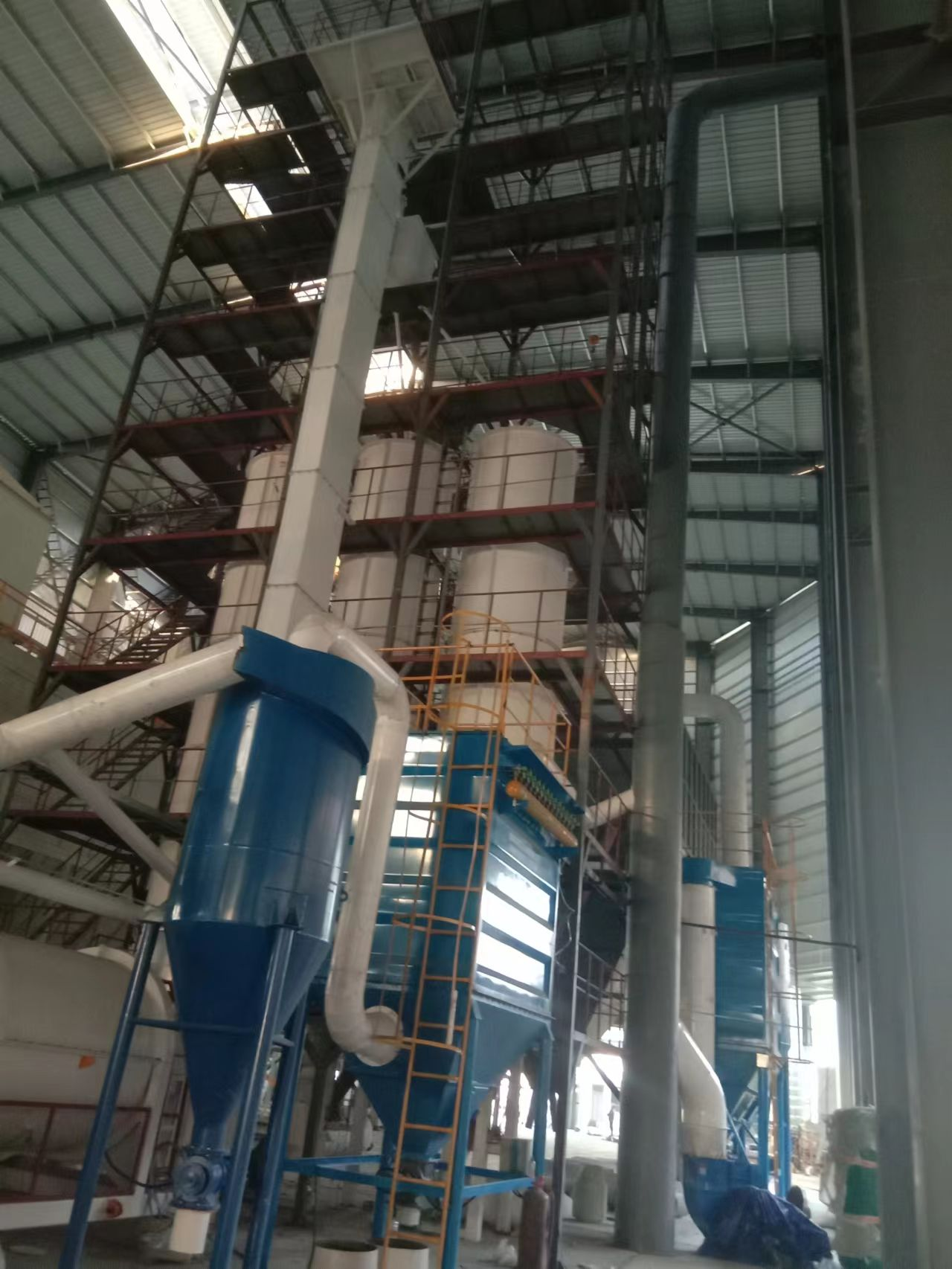 福州市一拖三年产2.0万吨电炉玻化微珠设备建成